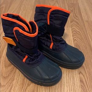 Children’s place boys navy blue orange snow boots